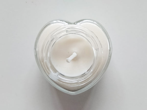 Set of 5 small heart-shaped candles, unscented