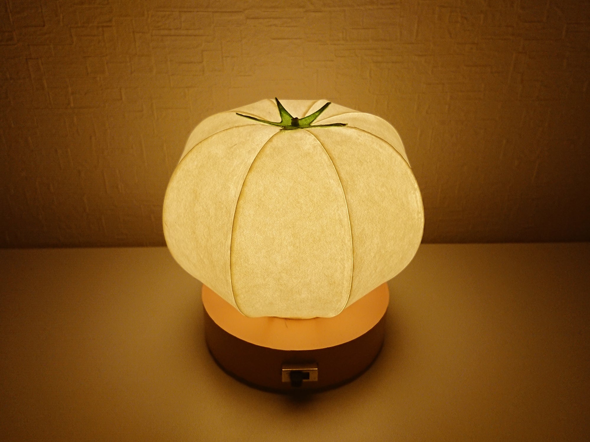 Lampe de nuit abat-jour papier japonais type tomate