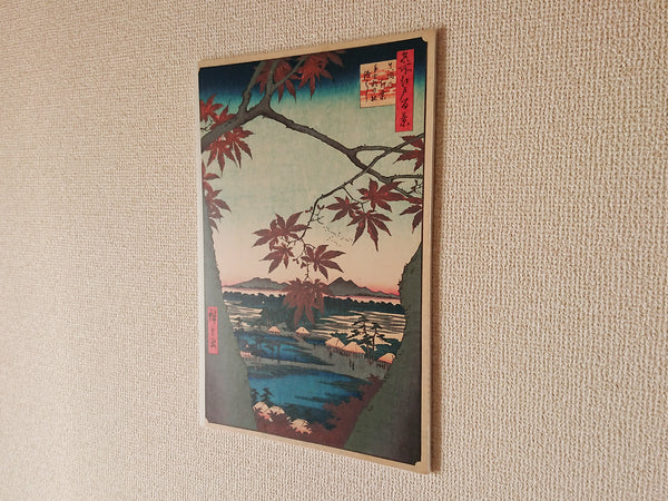 Wall panel of the ukiyo-e "Maple Tree" by the famous Japanese painter "Hiroshige Utagawa"