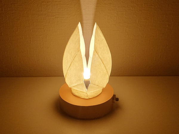 Nachtlampe aus japanischem Papierschirm in Muschelform
